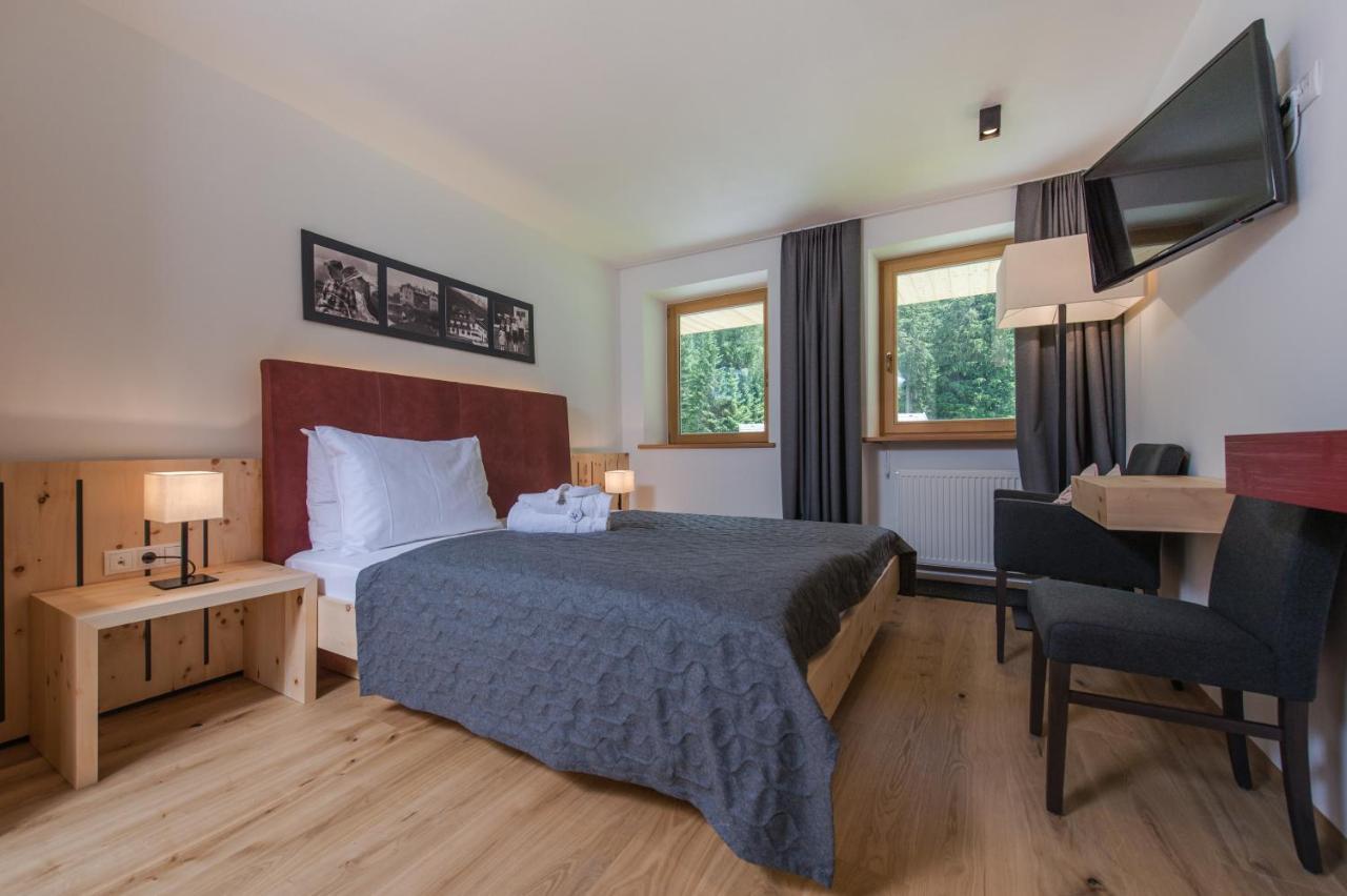 Hotel Dolomitenhof & Chalet Alte Post Sexten Rom bilde