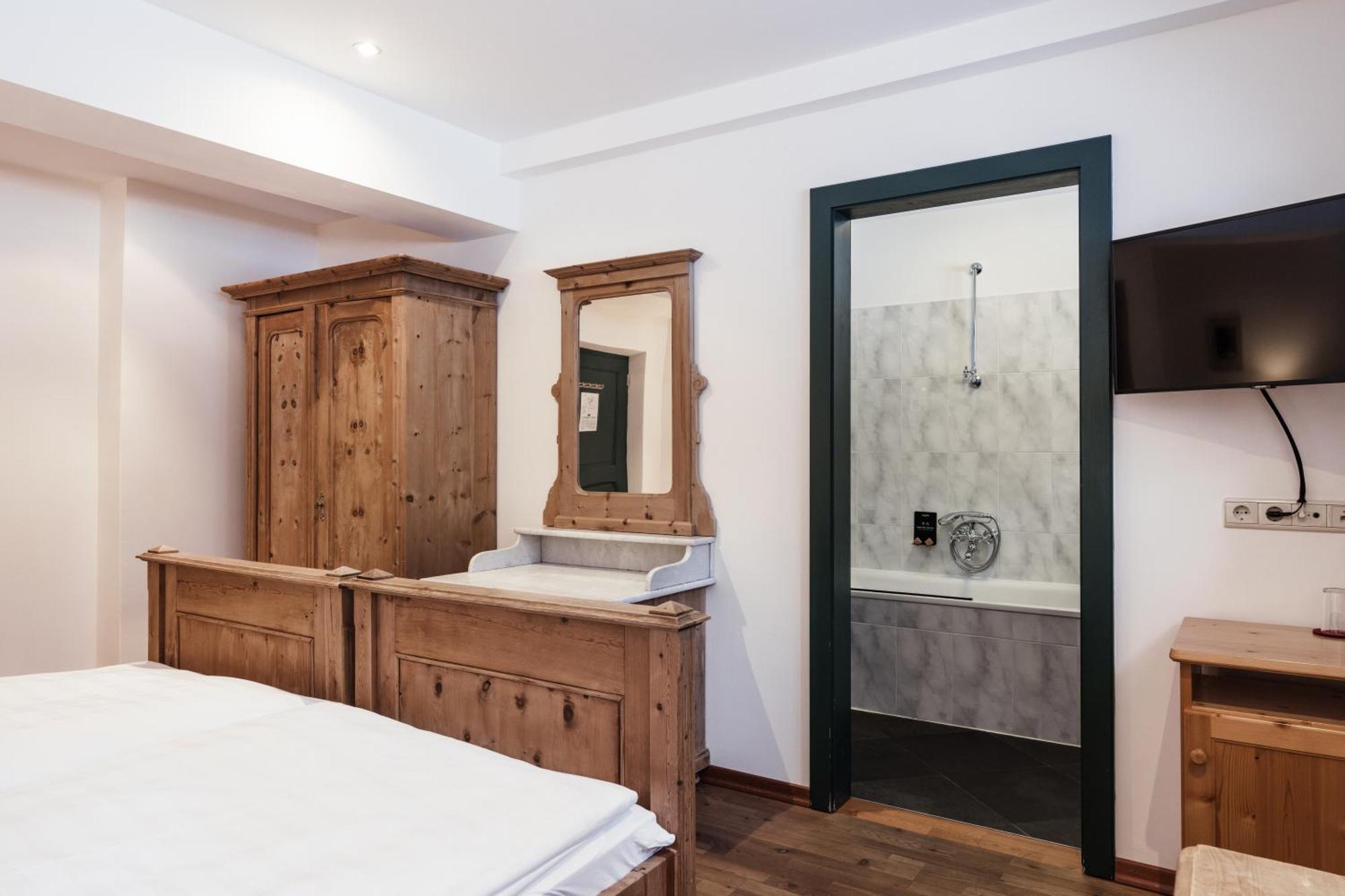 Hotel Dolomitenhof & Chalet Alte Post Sexten Eksteriør bilde