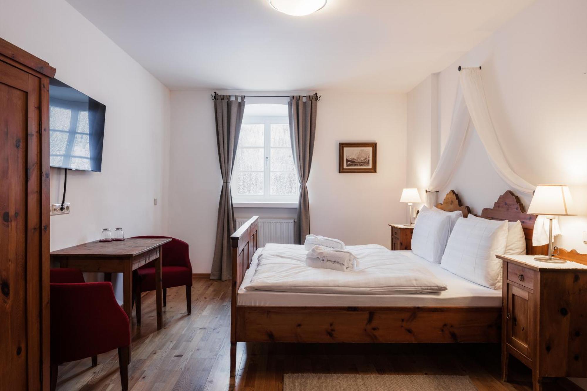 Hotel Dolomitenhof & Chalet Alte Post Sexten Eksteriør bilde